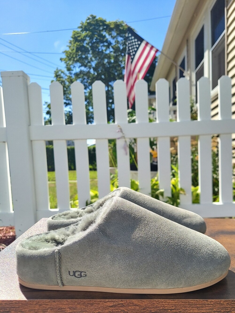 UGG Elea Moss Green Suede Sheep Shearling Cozy Slippers Girls Size 5 NWT Travel